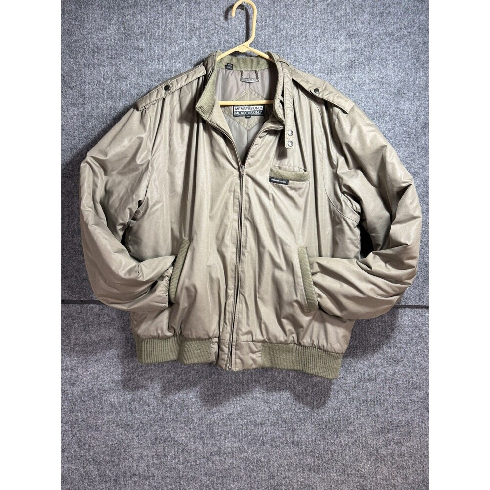 Members Only Iconic Racer Jacket – Size 44L – Vintage – Preowned